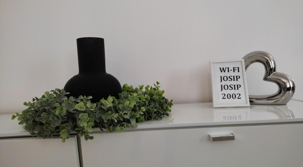 Apartment Josip 2 Tribalj Eksteriør bilde